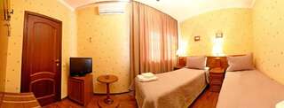 Гостевой дом Raffinad MiniHotel Евпатория Двухместный номер с 1 кроватью или 2 отдельными кроватями и собственной ванной комнатой-23